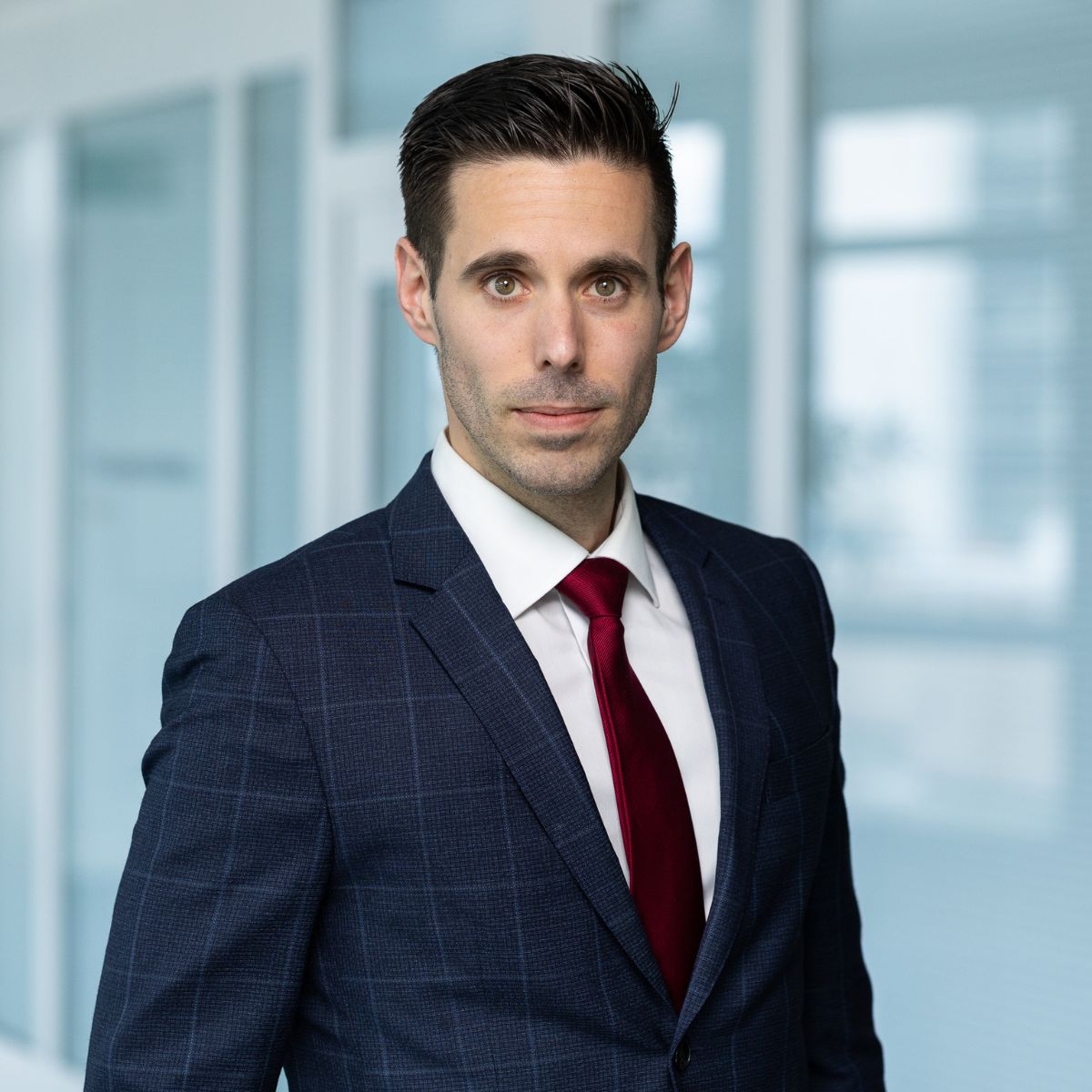 Pourquoi choisir la formation ISFB en Management Bancaire & Adaptabilité : Retour d’expérience d’Alexandre Lippuner