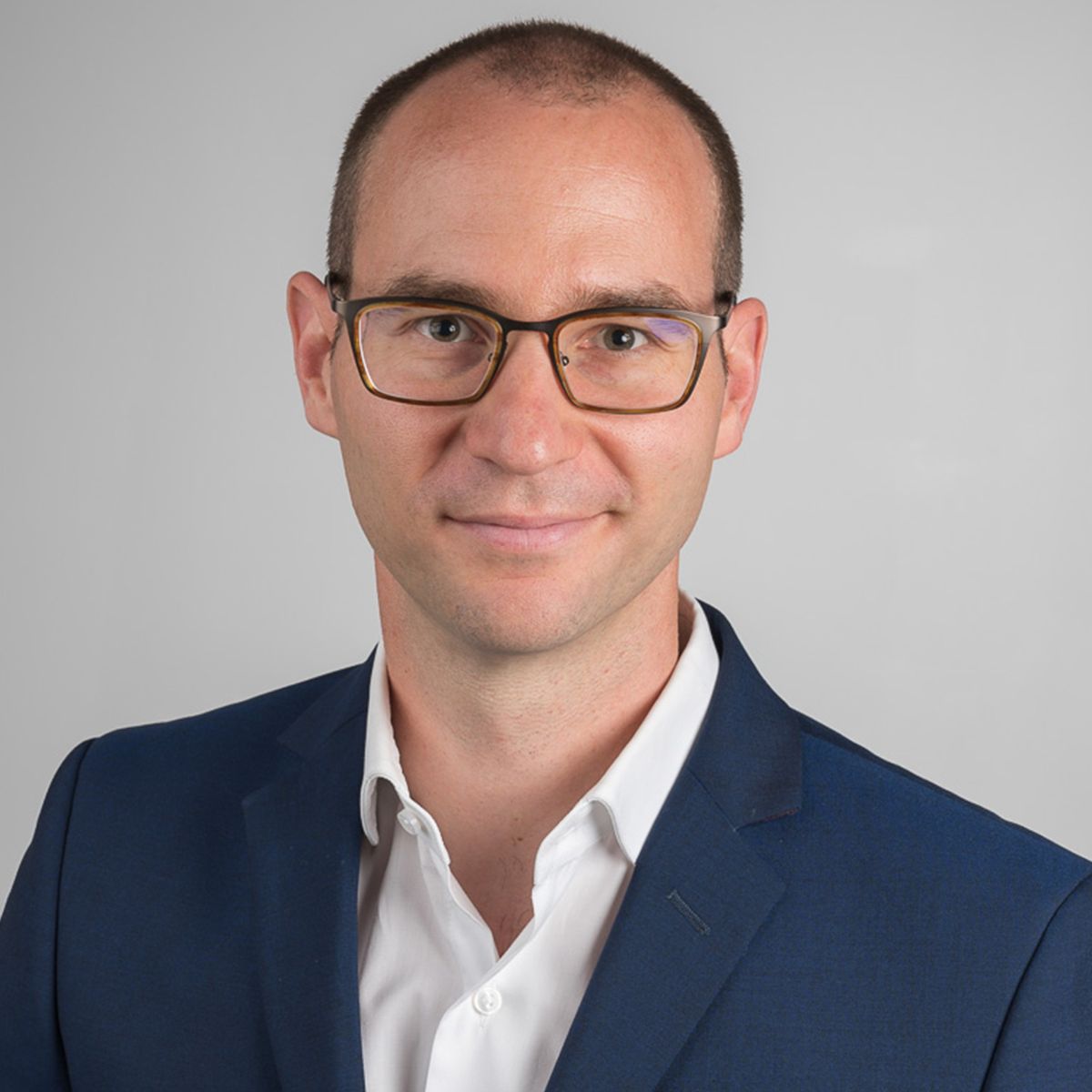 Transmettre, inspirer, accompagner : l’engagement de Jan Grossen, chargé de cours dans le cadre du certificat ISFB Assistant/e de gestion