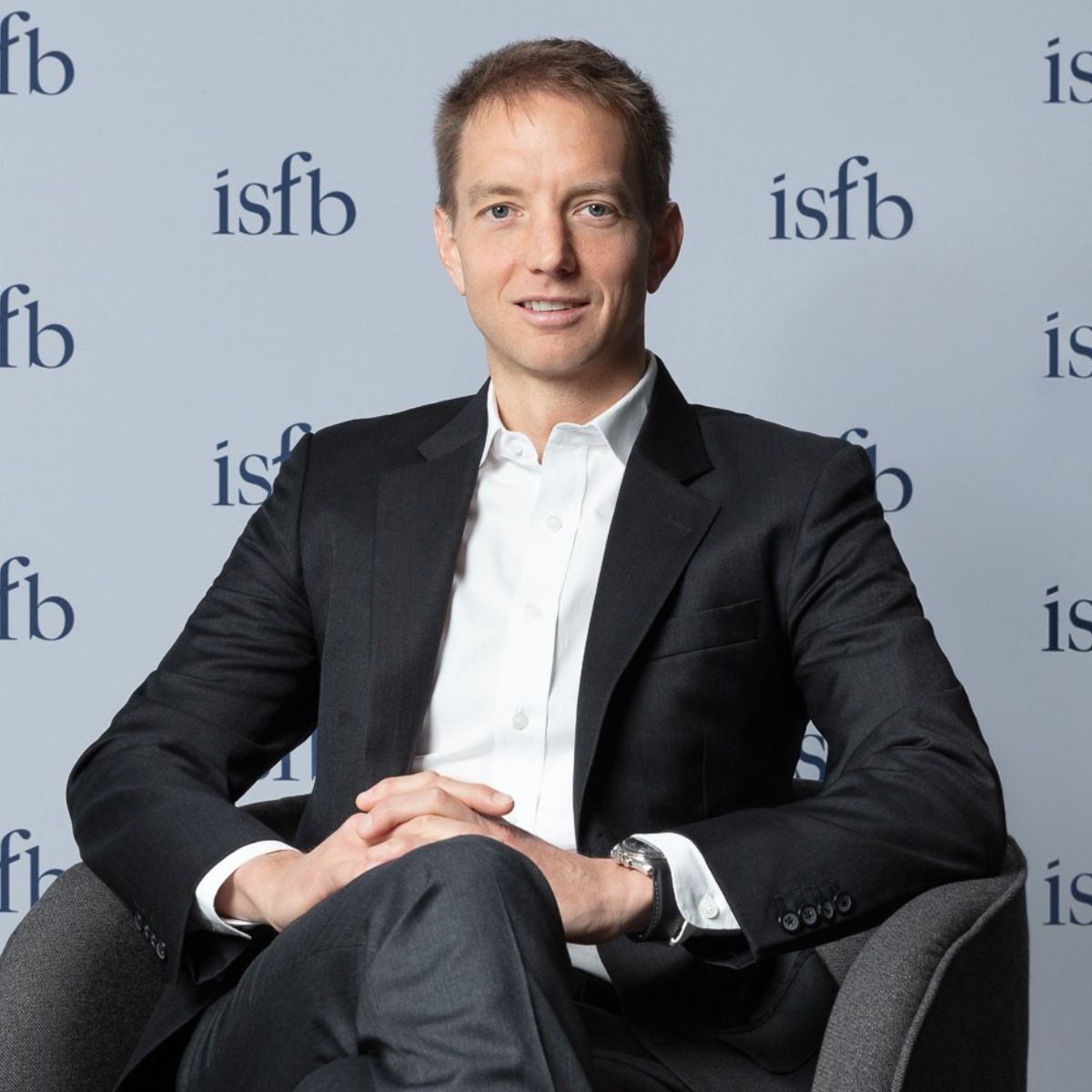 Entretien avec Sébastien Leutwyler : le Certificat ISFB Investment Advisor, une formation pratique et innovante pour accompagner l’évolution du conseil en investissements